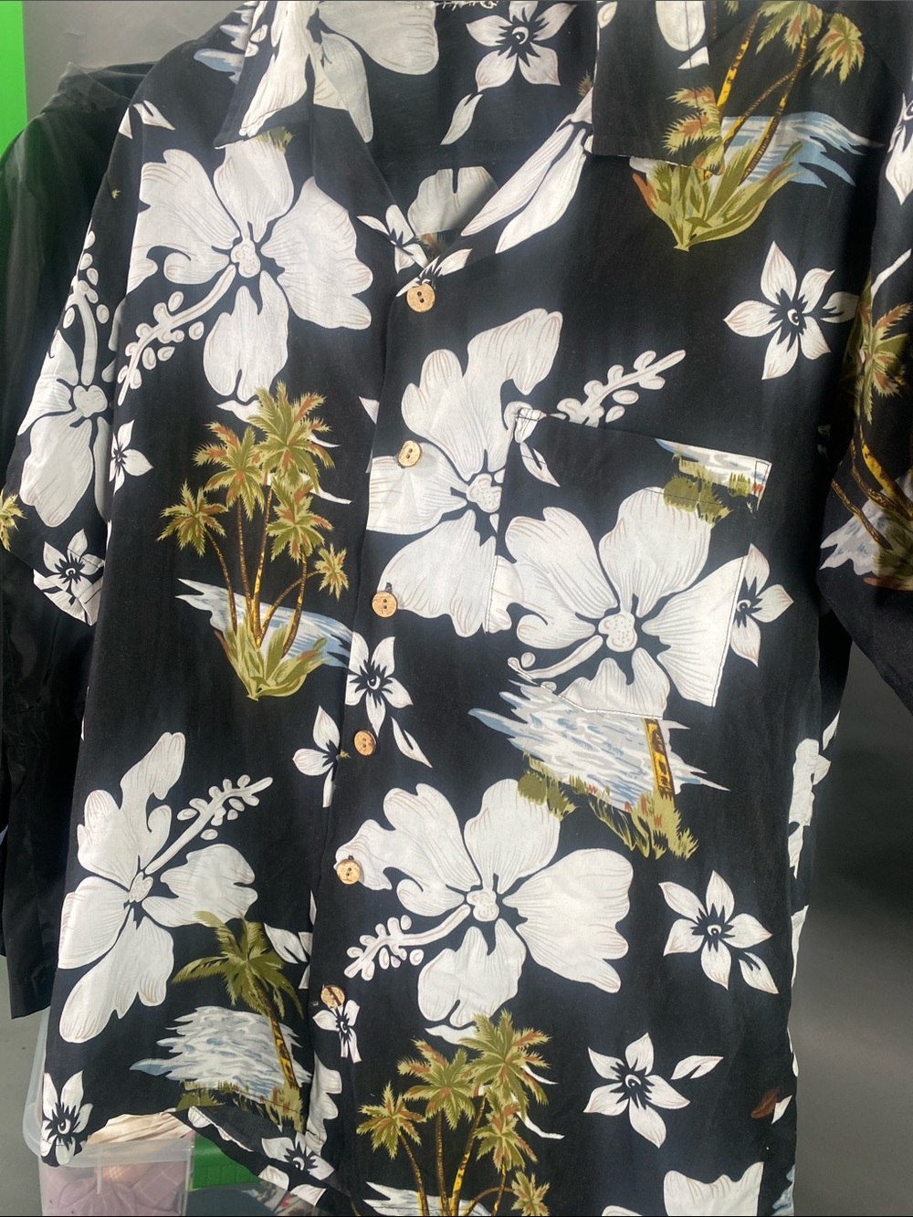 Floral button down - Picture 2 of 3